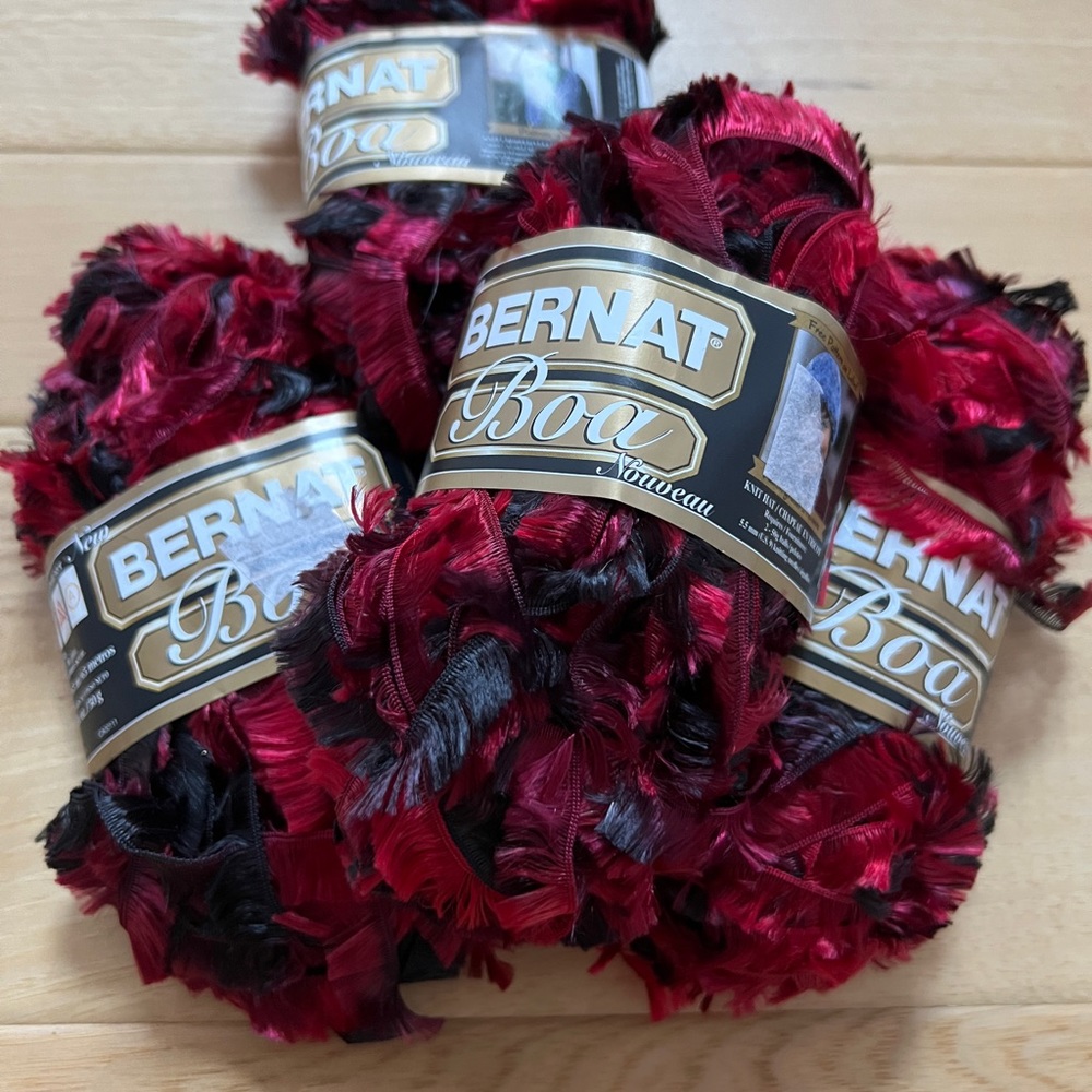 Bernat Boa Yarn, 4 Skeins